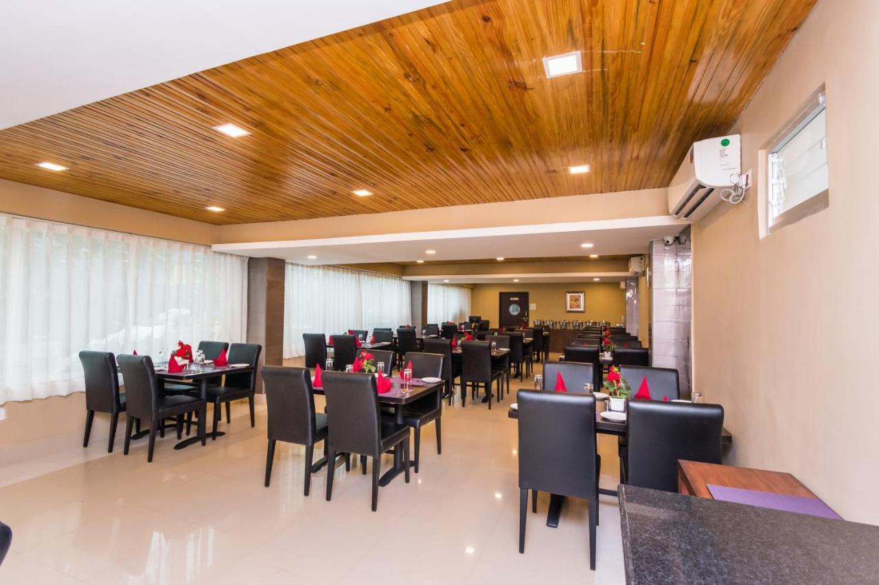 Oyo 9202 Hotel Central Courtyard 실리구리 외부 사진